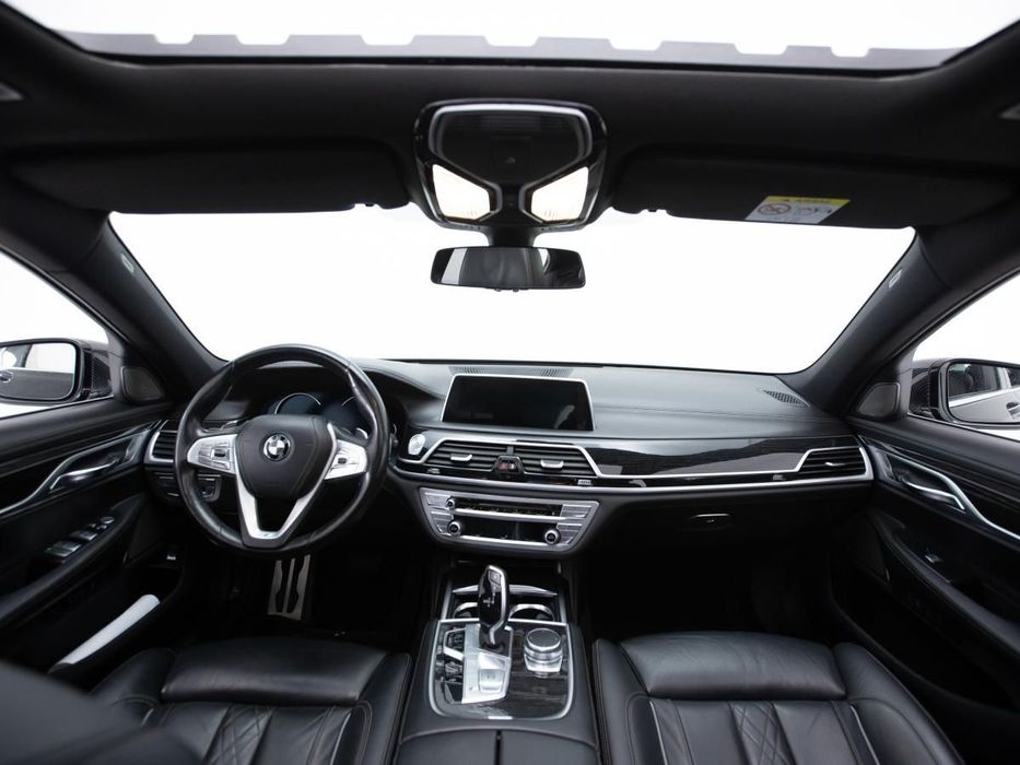 BMW 730