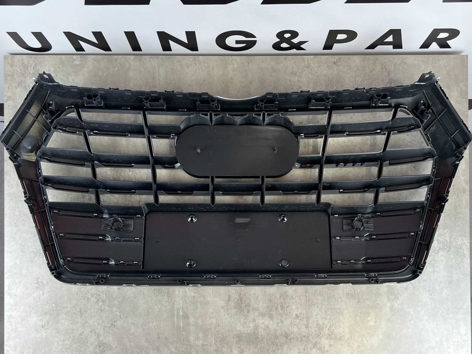 Решітка радіатора - AUDI Q5 ( FY ) 80A853651AMX3