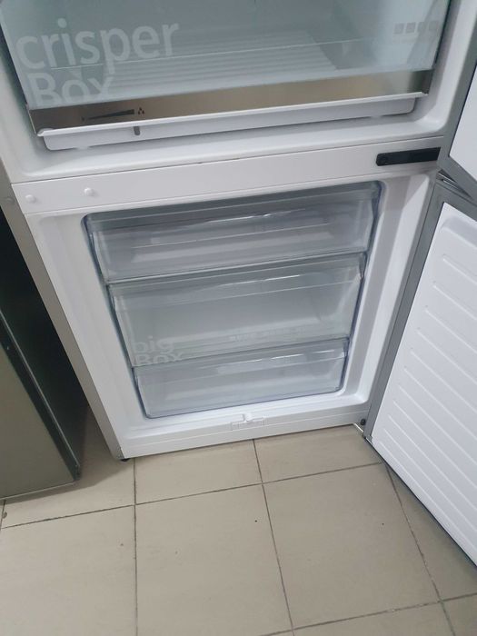 Frigorifuco combinado bosch Frost-free Kg49e