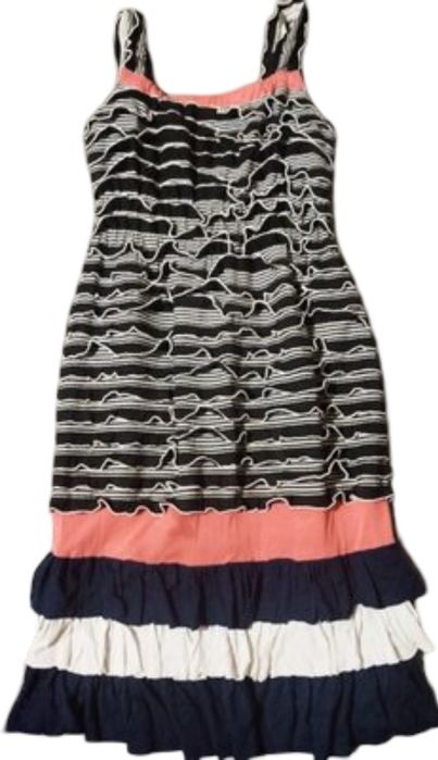 Жіночий гарний сарафан