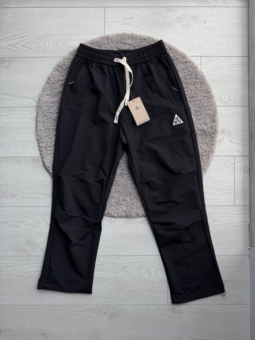 Топ три моделі нейлонових штанів цього сезону