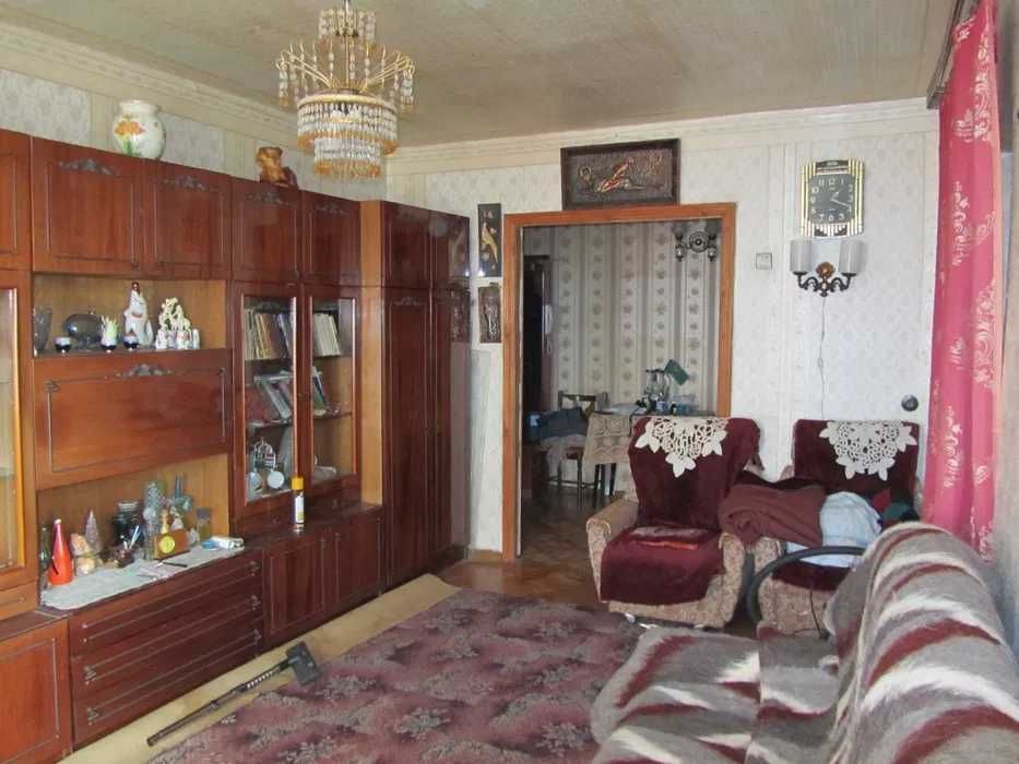 Продам большую 3к квартиру Новые дома метро Дворец спорта Сертификат