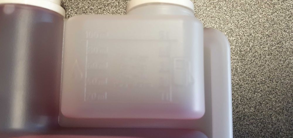 Olej STIHL do mieszanki HP 1L z dozownikiem