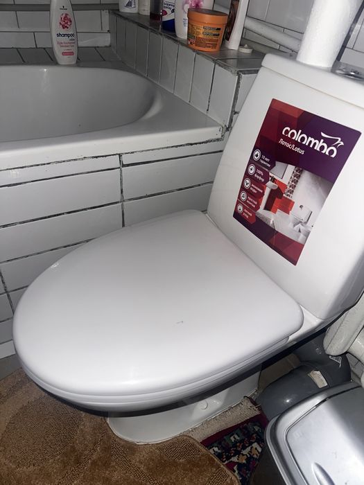 Продам унітаз( стан нового)