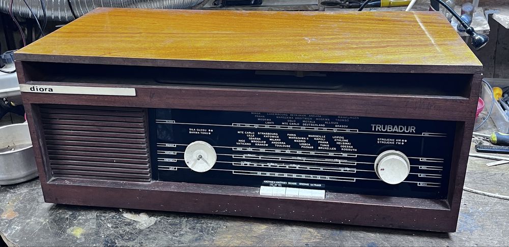 Kolekcja stare radio diora trubadur lampowe
