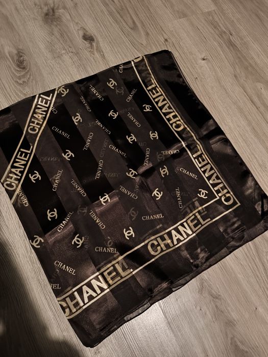 Chusta /szal Chanel