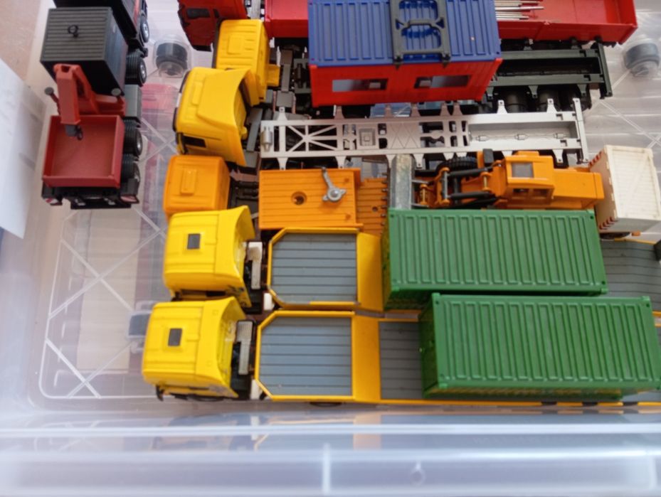 Zabawki siku matchbox corgi