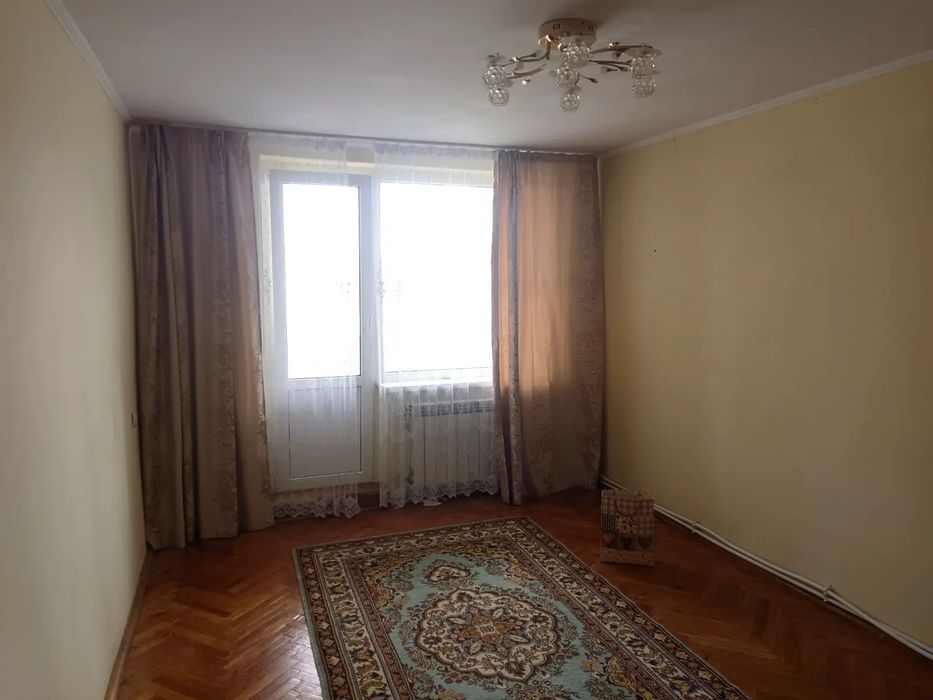 Продаж 4-кімнатної квартири 84,1 м кв. в  ближньому центрі м. Старий Самбір Самбірського району Львівської області.