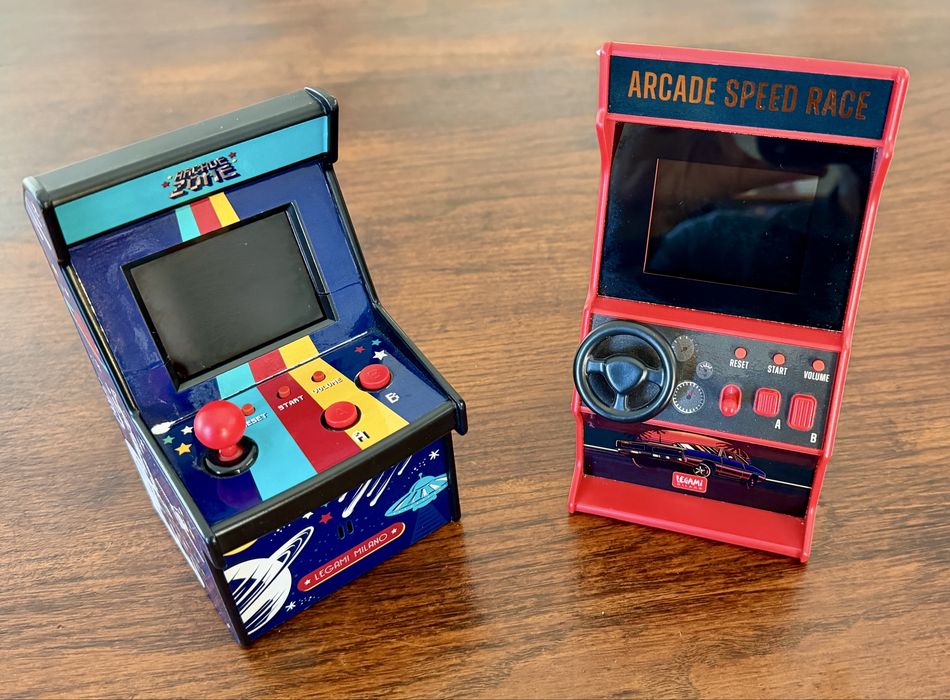 2 Mini Consolas Arcade Retro Legami – Como Novas | Diversão Garantida