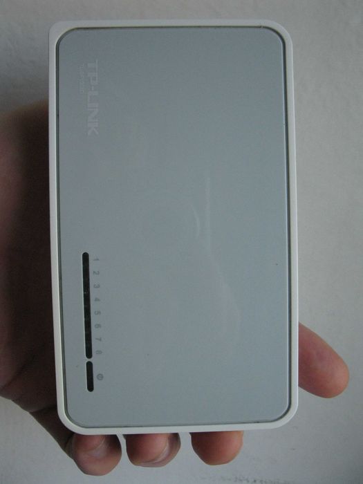 Коммутатор TP-LINK TL-SF1008D на 8 портов