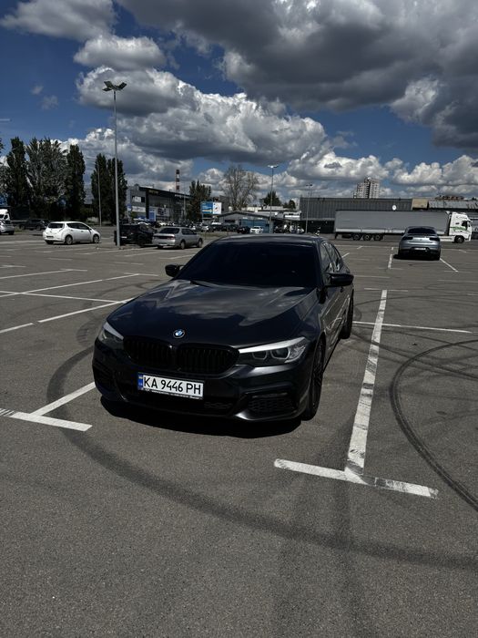 BMW G30 530i