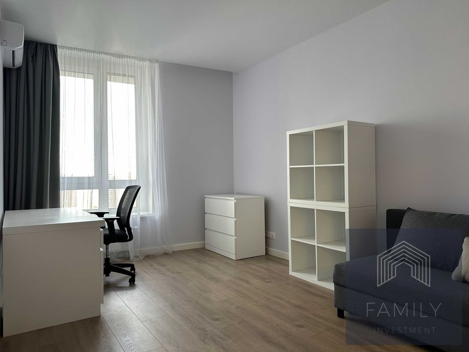 80м² в ЖК «Славутич» з ремонтом, 2 спальні, 2 с/в, панорамний вид. Без комісії