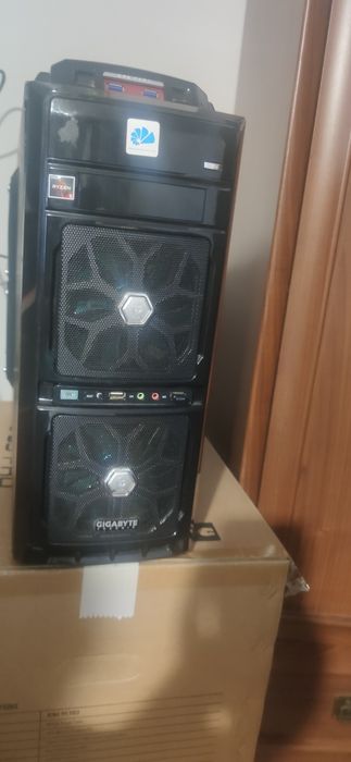 Komputer stacjonarny (zestaw)