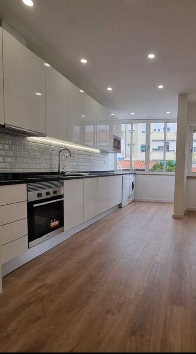 PM Remodelações, transformamos espaços com elegância, rigor e excelência.