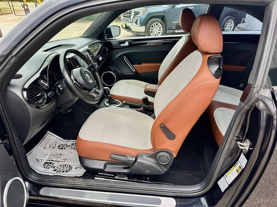 Volkswagen Beetle Classic      2016
