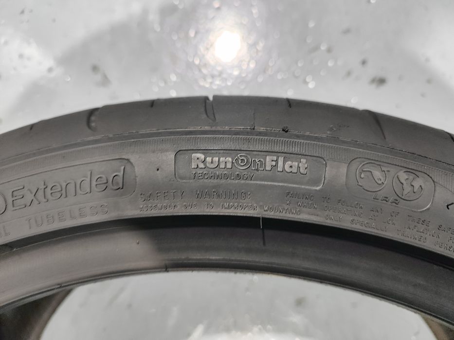 2 pneus semi novos good Year 275-35R20 Oferta dos portes