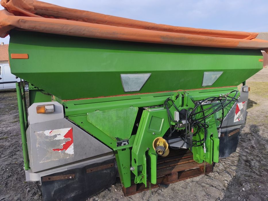 Sprzedam rozsiewacz Amazone ZA-M 3000 ultra.