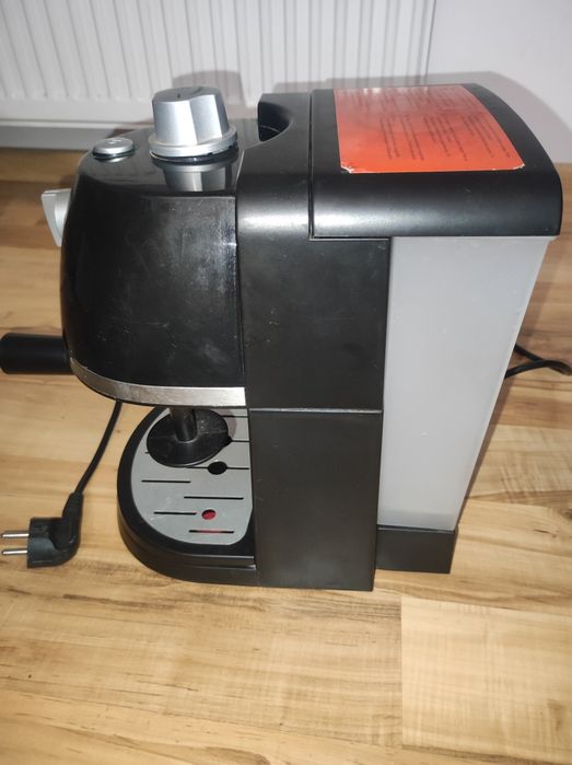 Ekspres ciśnieniowy do kawy SilverCrest SEM 1100 A2