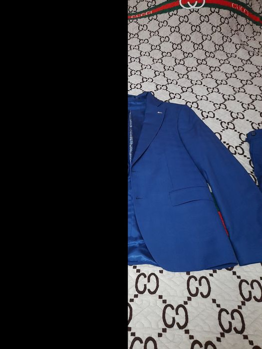 Продам чоловічий костюм.