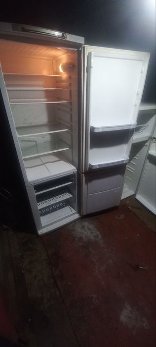 Продам холодильник indesit