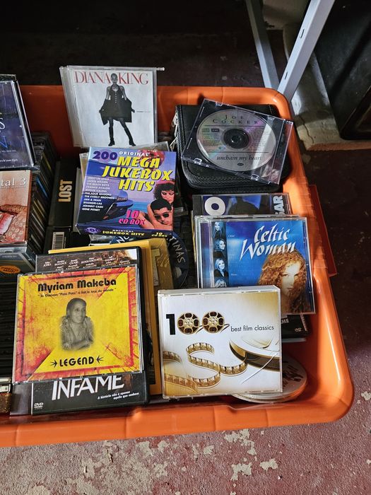 CD e Alguns DVD em ótimo estado