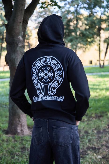 Чоловіче худі у чорному кольорі на флісі