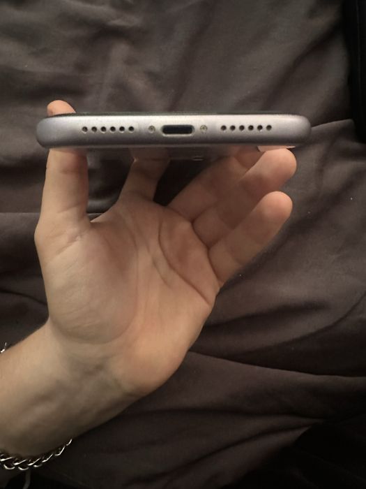 Iphone 11 64GB.