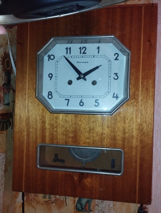 Вінтажний Настінний годинник Янтар з боєм