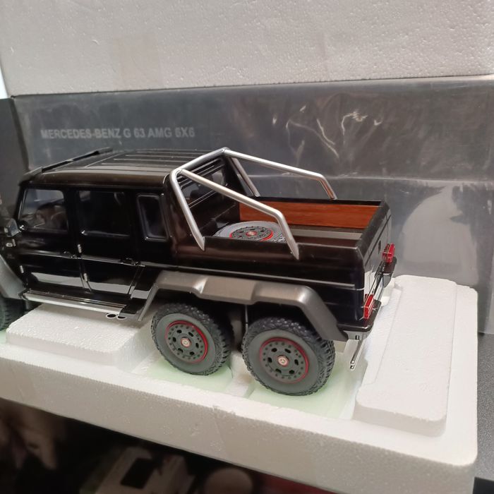 Mercedes G 63 AMG 6x6 AutoArt 1:18