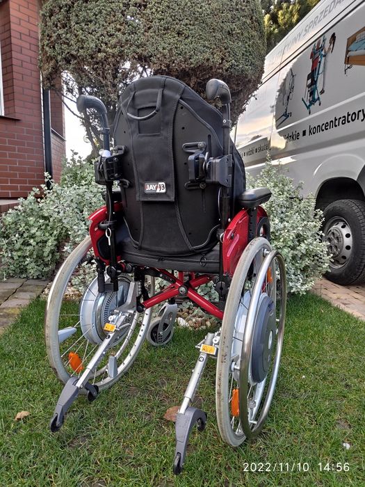 Wózek inwalidzki z napędem E-motion