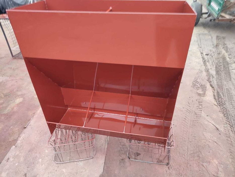 Кормушки для відгодівлі свиней