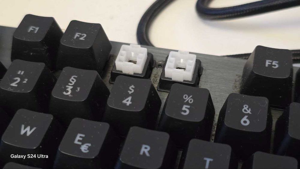 Mechaniczna gamingowa klawiatura Logitech G413