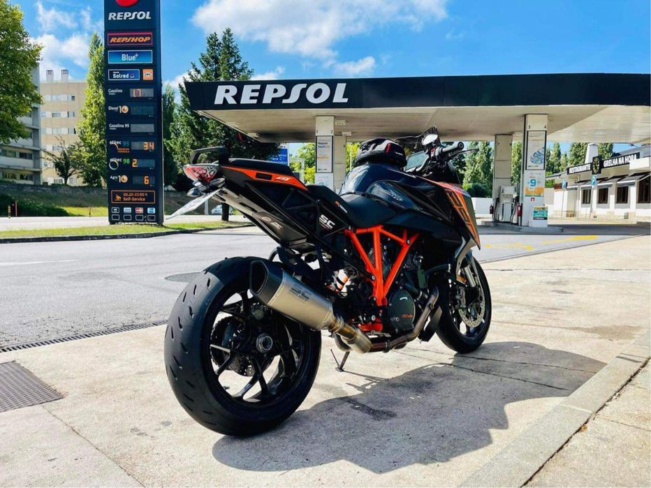 KTM 1290 super duke GT