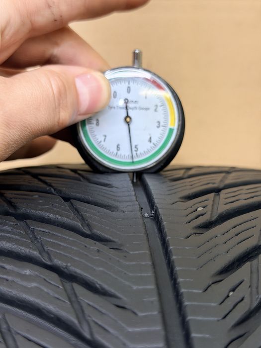 Michelin Pilot Alpin5 235/45/18 kpl 4 szt rok 2020 bieżnik 5,0-6,5 mm