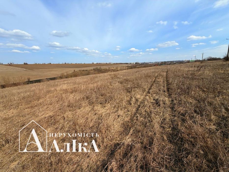 Продам велику земельну ділянку під забудову