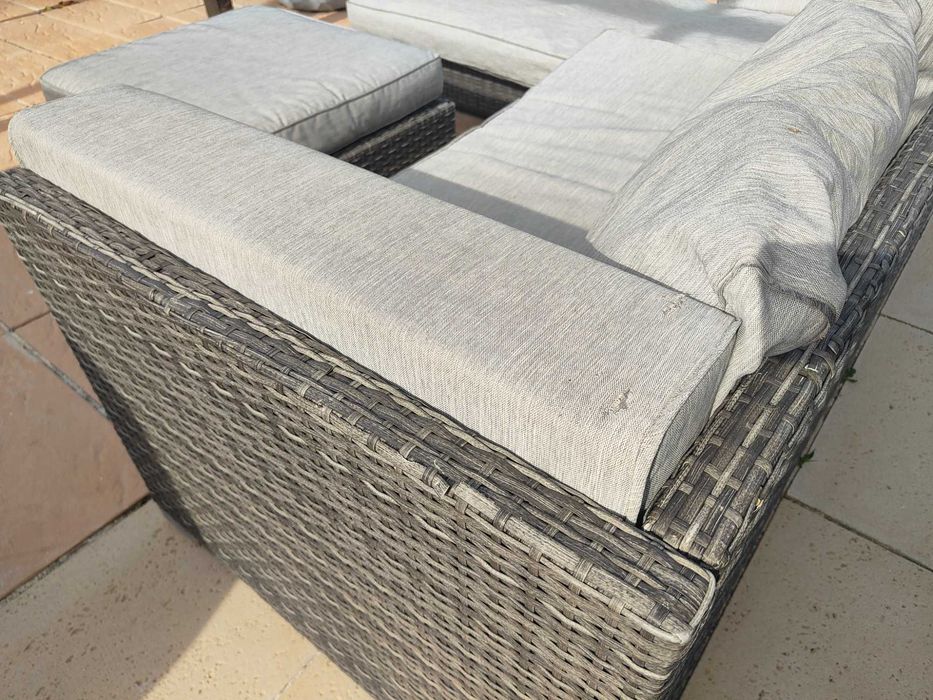 Sofá de Exterior em Rattan + Chaise + Mesa | Conjunto Completo