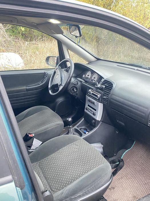 Продам машин Opel Zafira