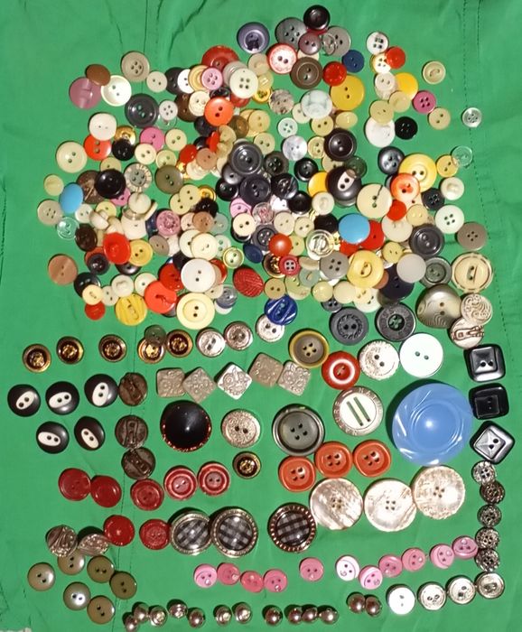 Пропоную гудзики