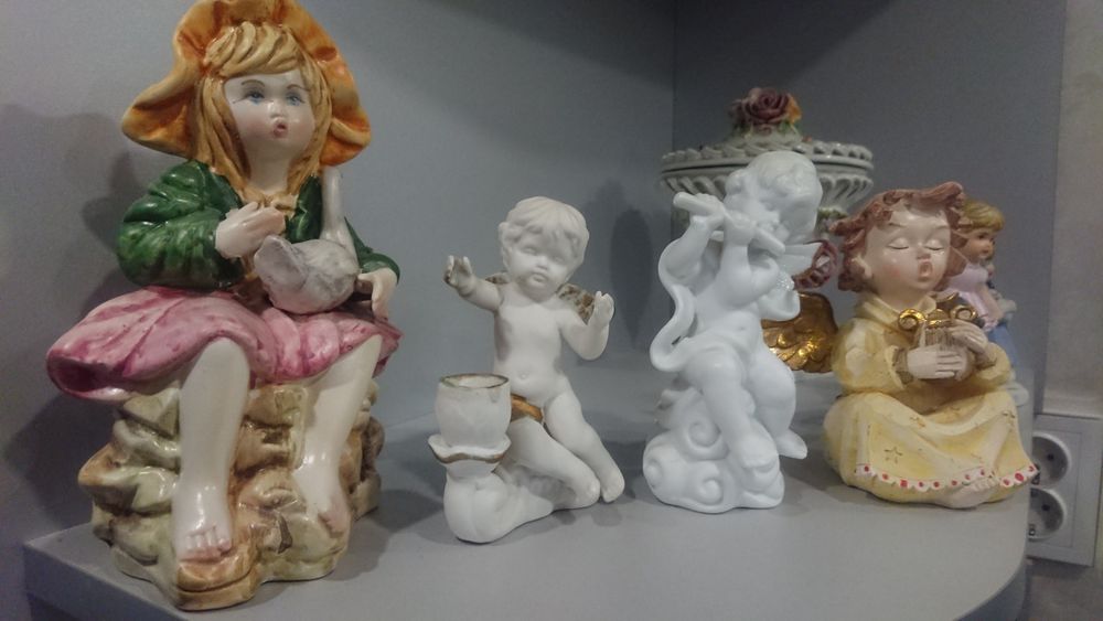Порцелянові статуетки