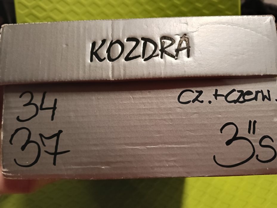 Sandały na obcasie skórzane 37