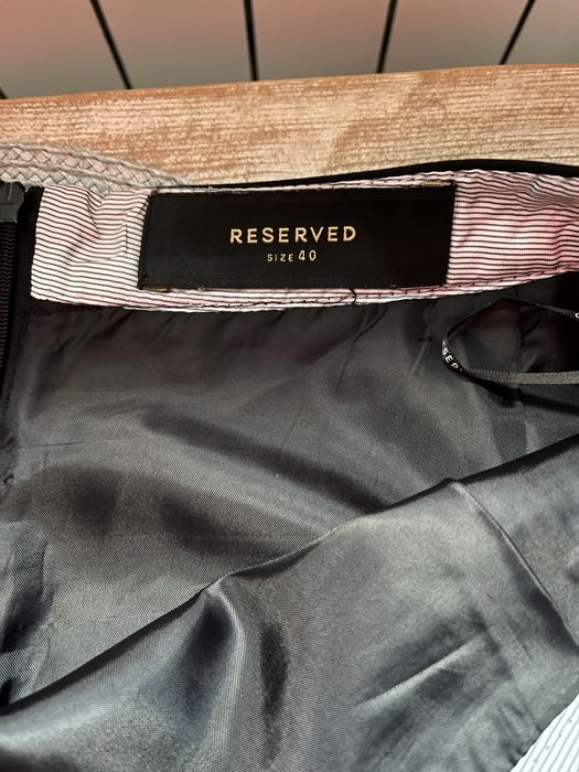 Śliczna mała czarna na podszewce