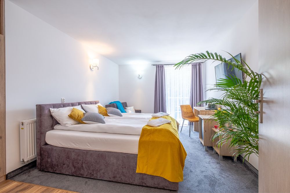 Łeba BLISKO MORZA- Pokoje, Apartamenty, Studia położony w lasku sosnowym!