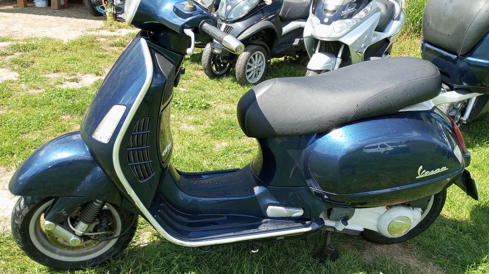 Vespa GTS Vespa GTS 125 , kat B, transport cały kraj