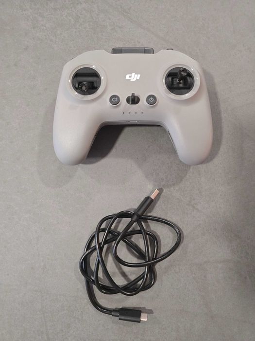 DJI FPV Remote Controller / Command V2446553481891041284