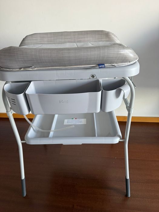 Banheira com fraldario Chicco