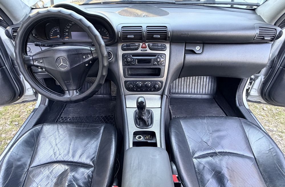 Mercedes-Benz C200