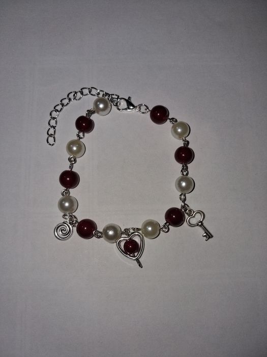 Браслет из пинов