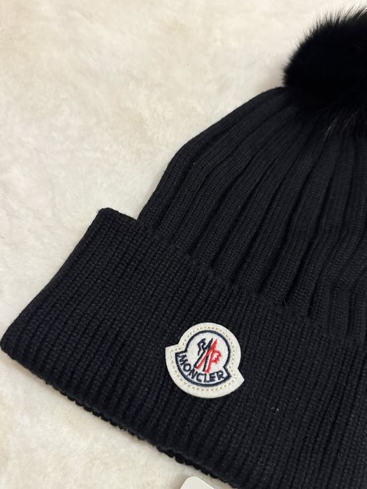 Шапка mocler з натуральним хутром жіноча