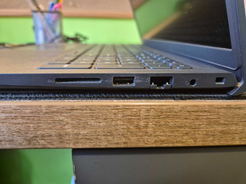 Sprzedam laptop dell vostro 15
