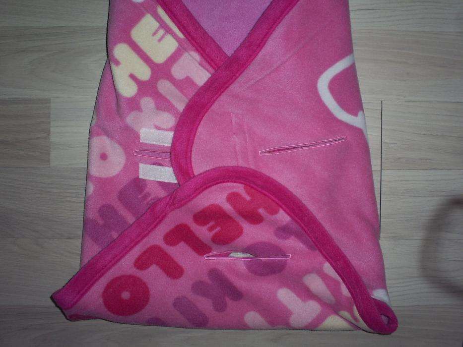 Kocyk Hello Kitty do fotelika samochodowego, nosidełka